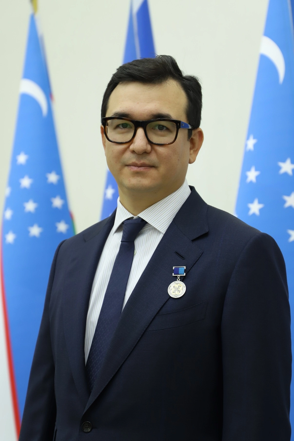 Президент отметил гендиректора ADM нагрудным знаком «Фаол тадбиркор»