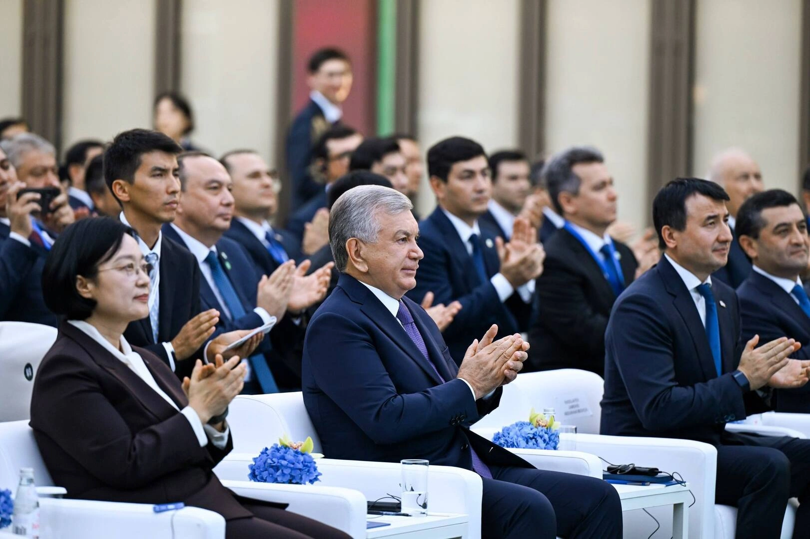Shavkat Mirziyoyev ADM Jizzakh’da Kia Sonet Prime ishlab chiqarishi va presslash sexini ishga tushirdi