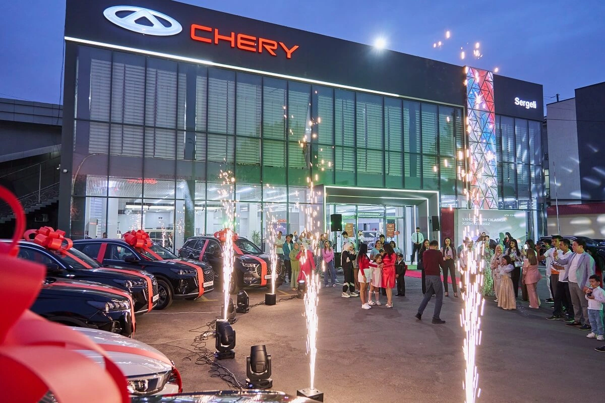 В дилерских центрах прошли презентации новых автомобилей CHERY